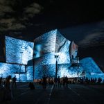 Quando l’algoritmo fiorisce: l’arte immersiva che coltiva il futuro